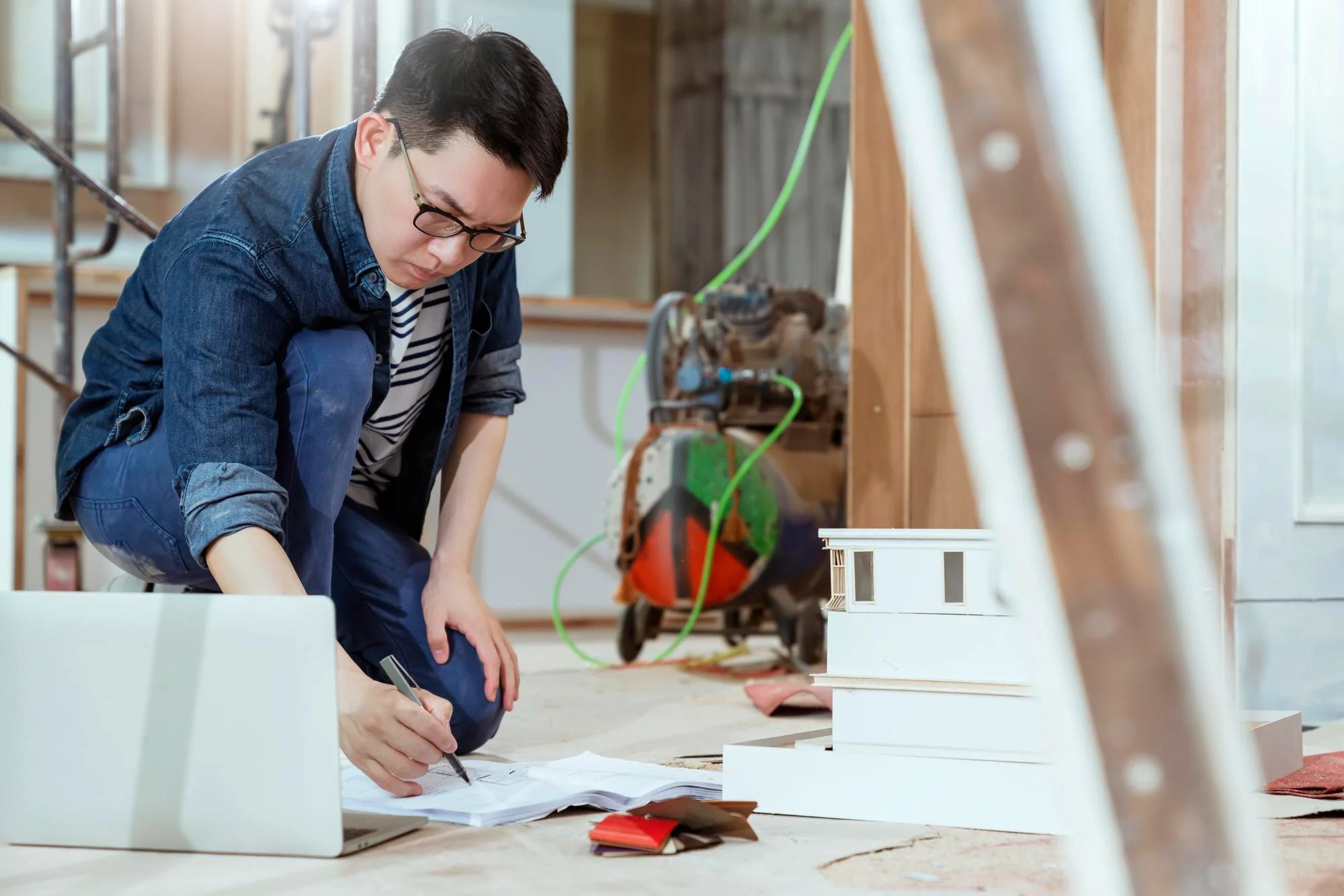 Featured image for “Navigating Woodworking Project Timelines: Overcoming Challenges and Strategies”