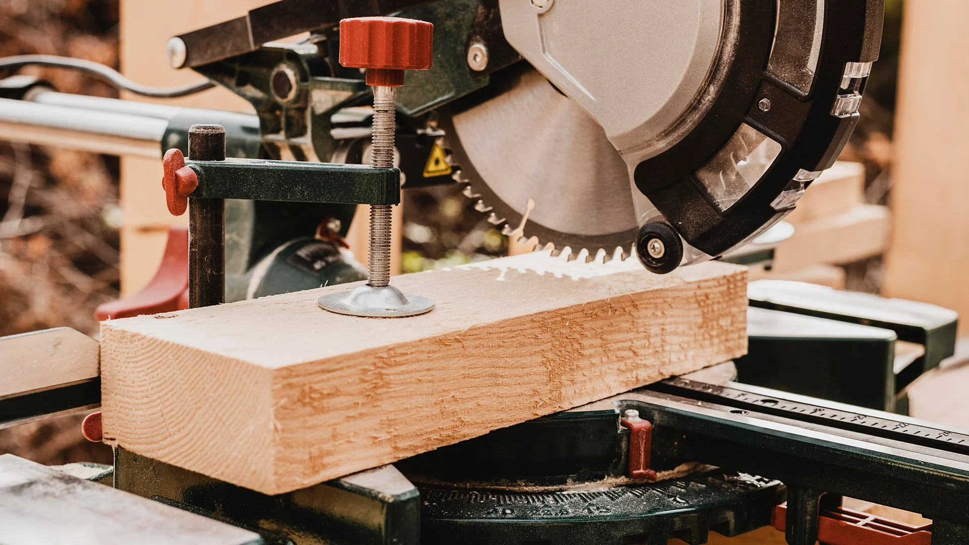 Front view carpentry tool machine
